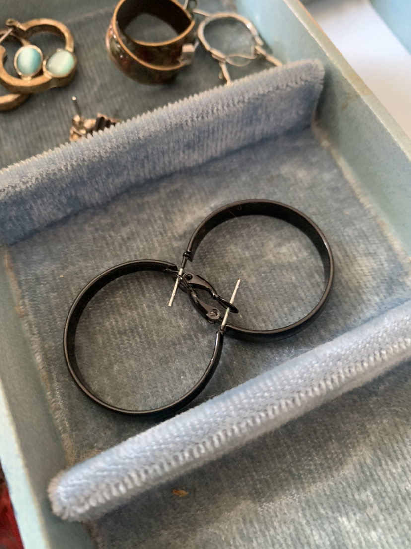 5 pairs of earrings! image indicator(5)