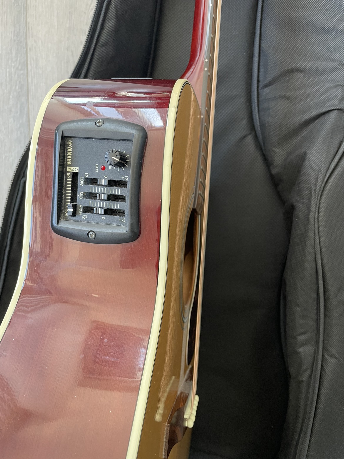 YAMAHA Acoustic guitar FX370C - photo 3