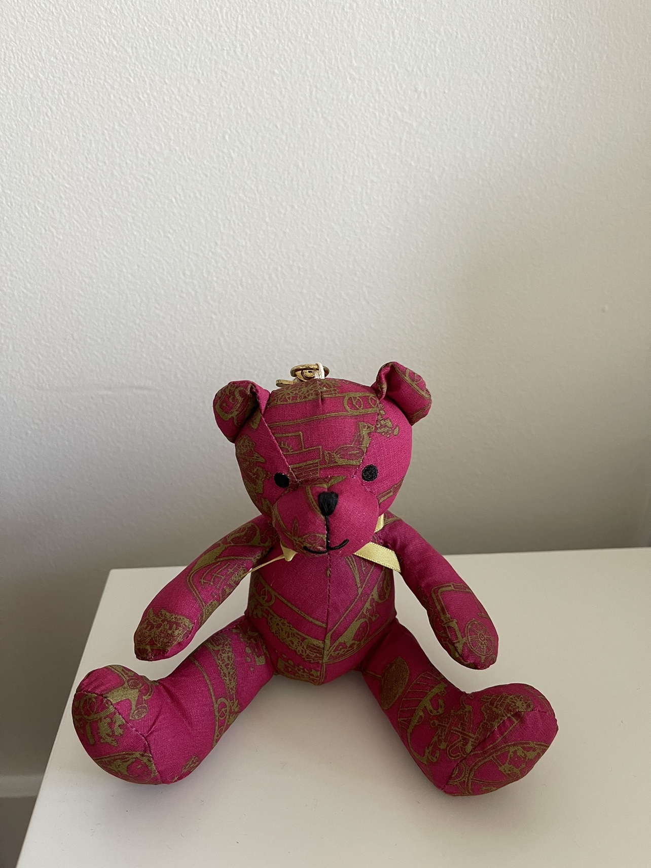 Crabtree & Evelyn London Teddy Bear Keychain thumbnail