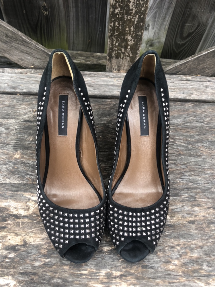 ZARA Woman Silver Studded Black High Heel Pump Dress Shoe image indicator(2)