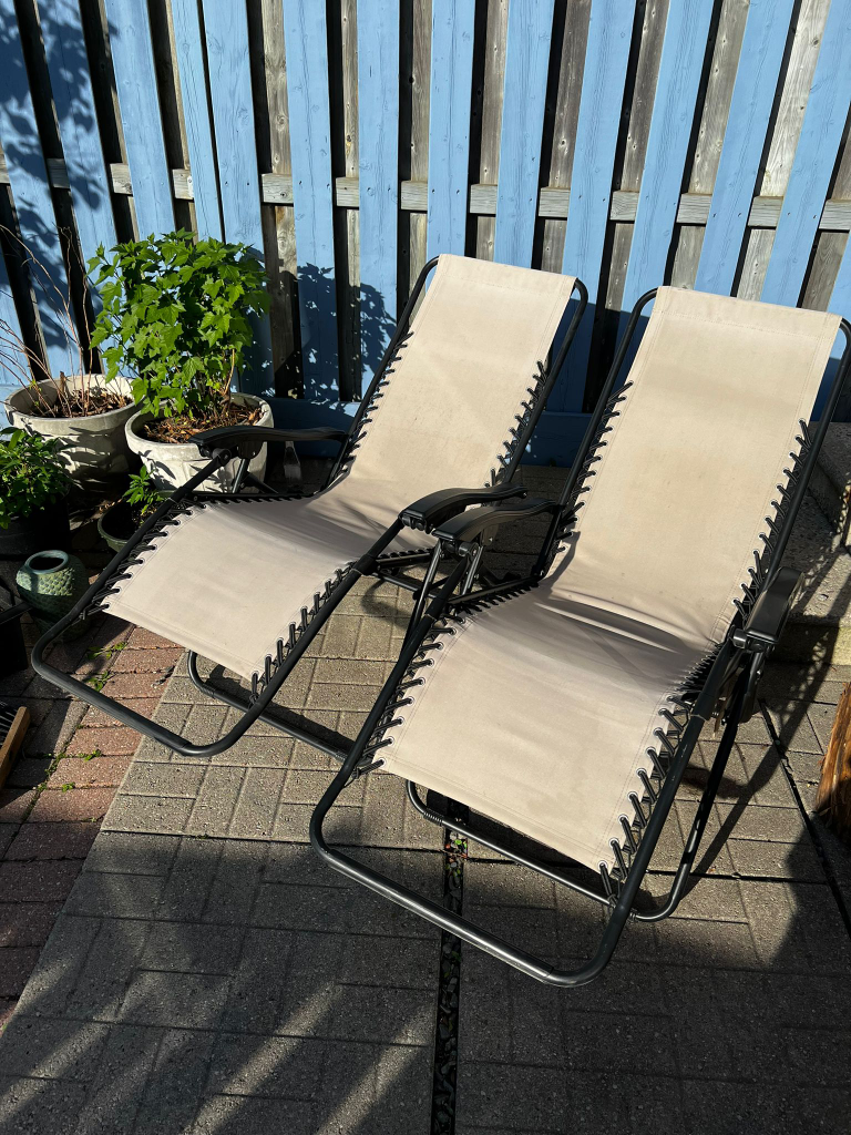 pair of Zero gravity chairs thumbnail