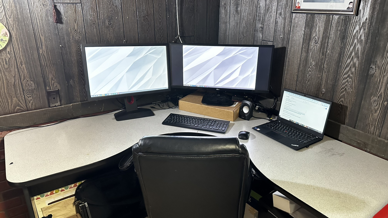 Office table only - photo 3
