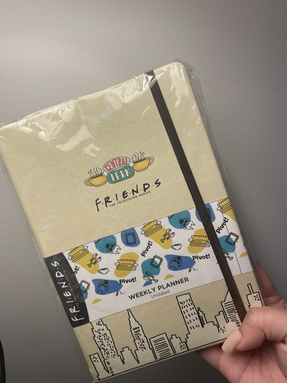 F.R.I.E.N.D.S Weekly Planner wFREE notepad | Undated