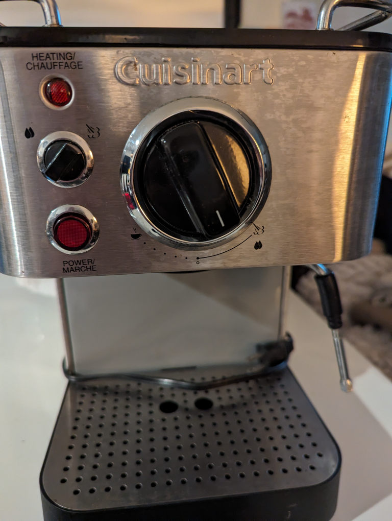 Cuisinart EM-100C Espresso Maker image indicator(2)