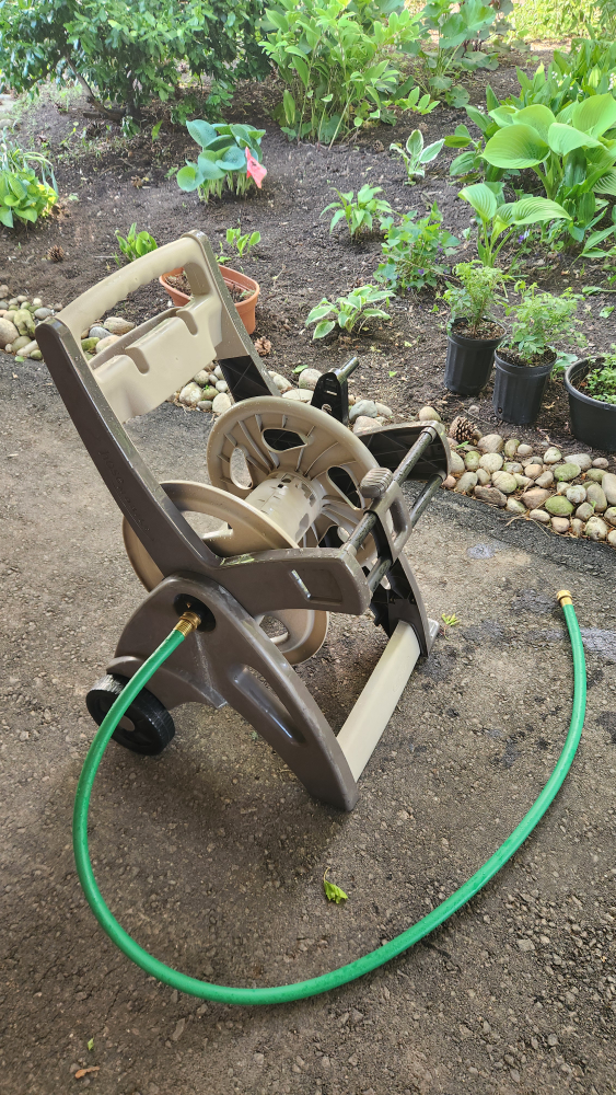 Suncast 100ft Hose Reel on Wheels thumbnail