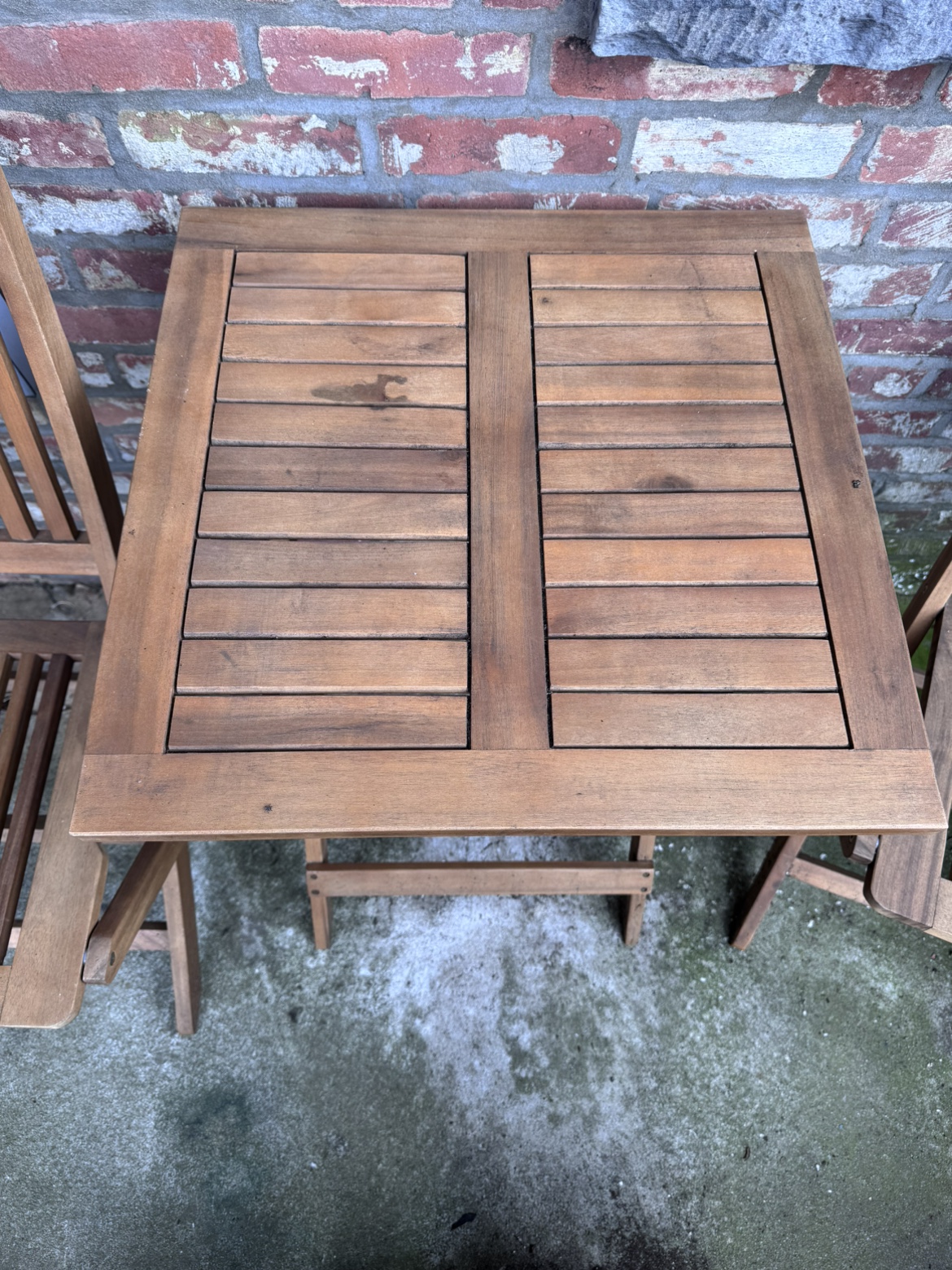 Table and chairs - photo 3
