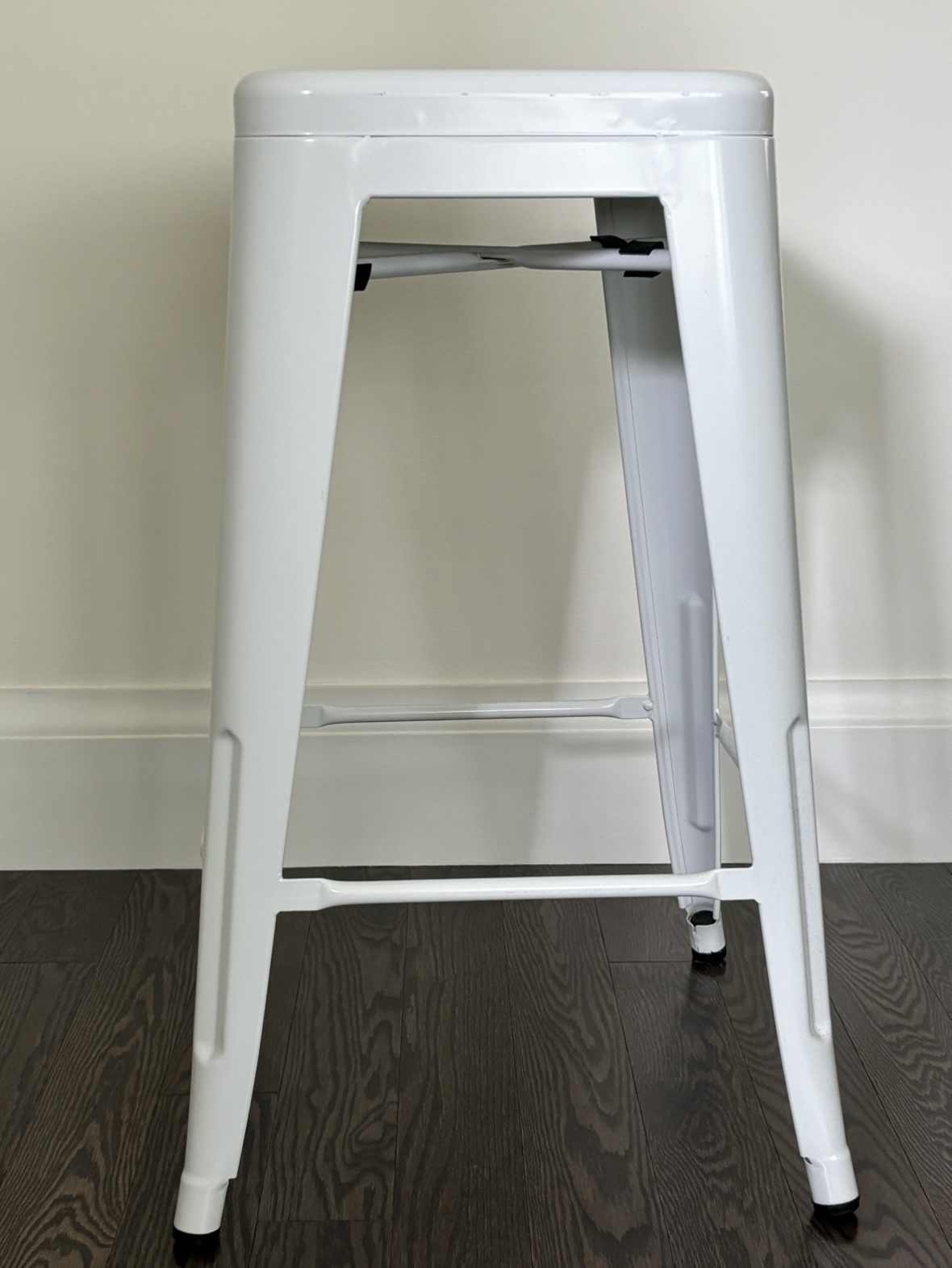 White Metal Bar Stool image indicator(2)