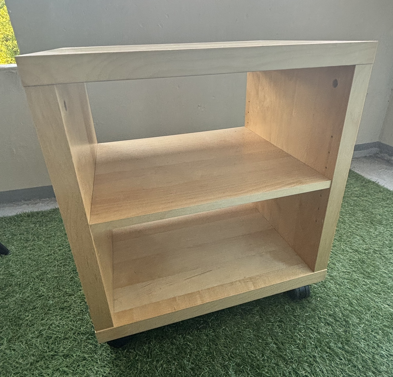 Small table with Wheels