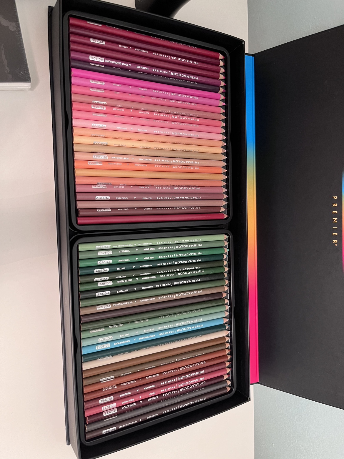 Prismacolor Colored Pencils Set (150 count) image indicator(4)