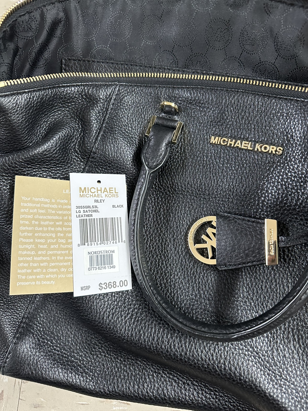 Michael Kors Riley Large Pebbled Leather Black Satchel - photo 5