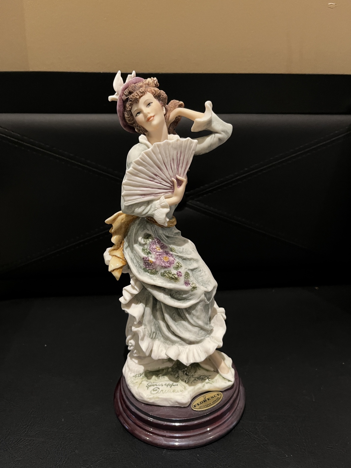 Giuseppe Armani Figurine- Violet
