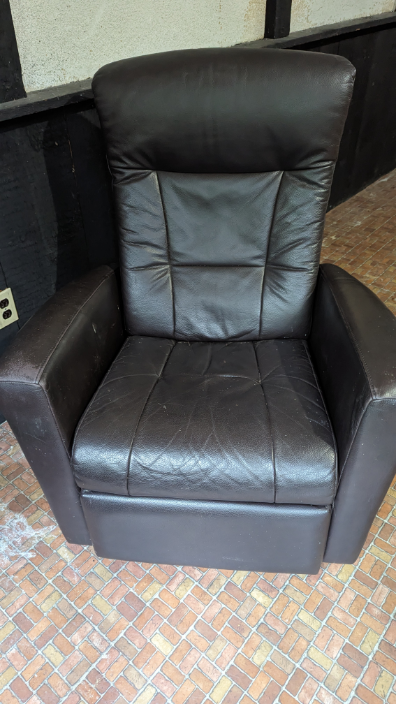 free furniture