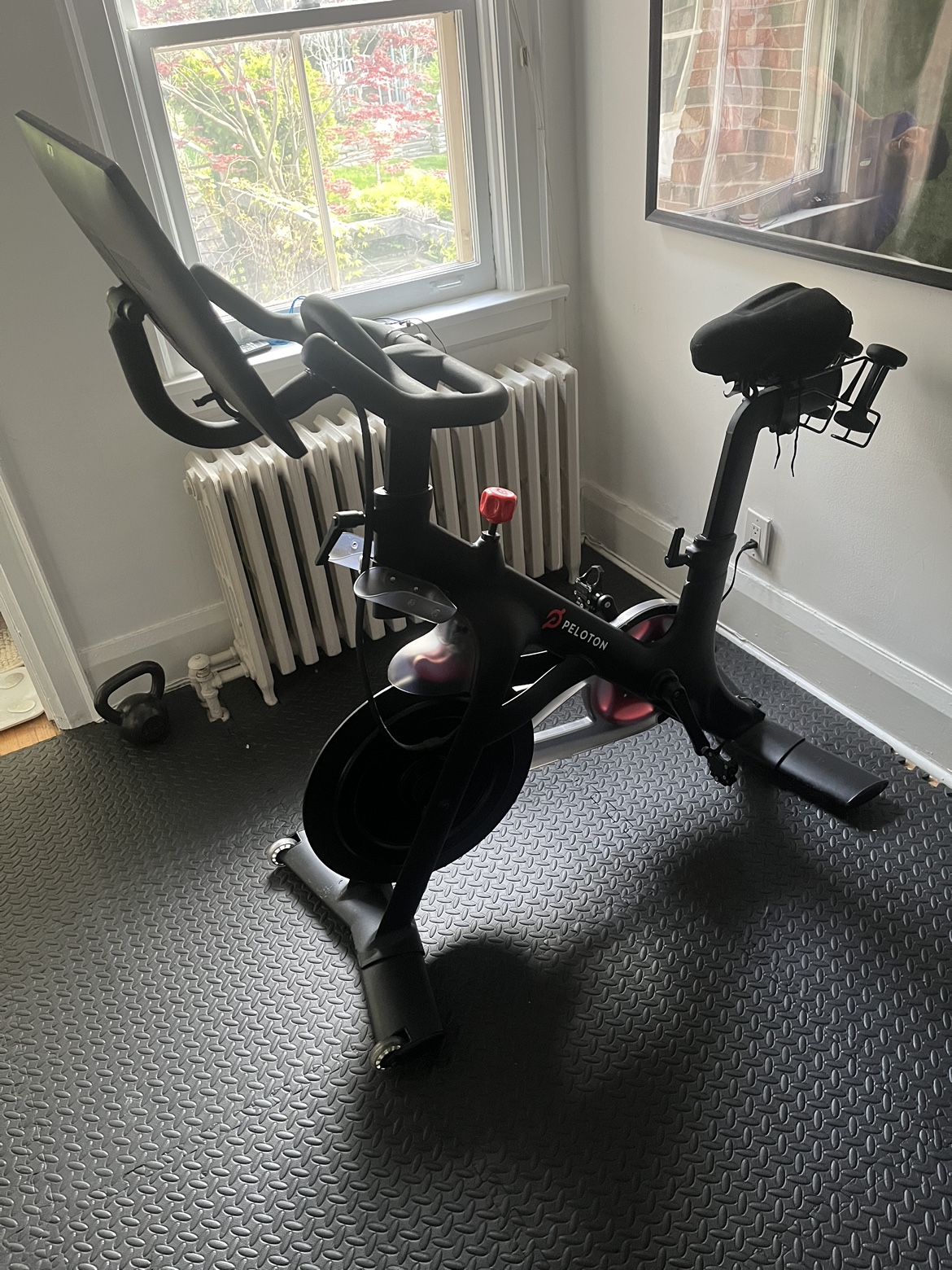 Peloton bike - photo 3