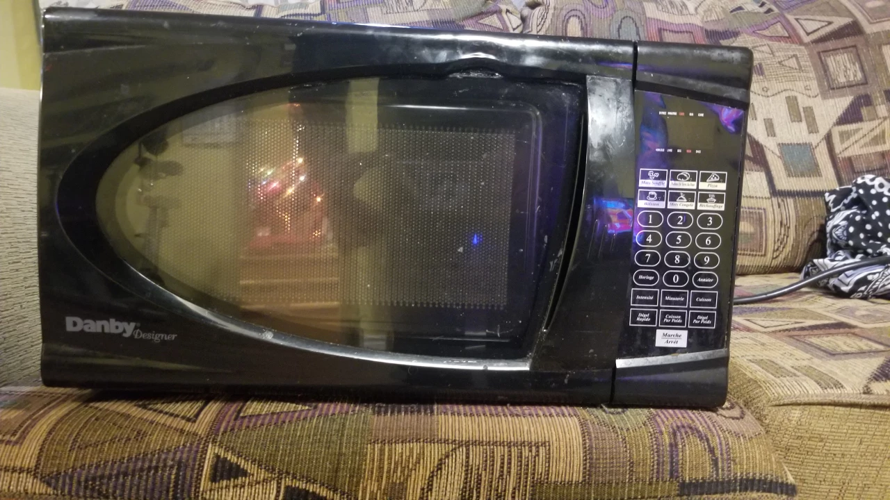 Danby microwave - photo 2