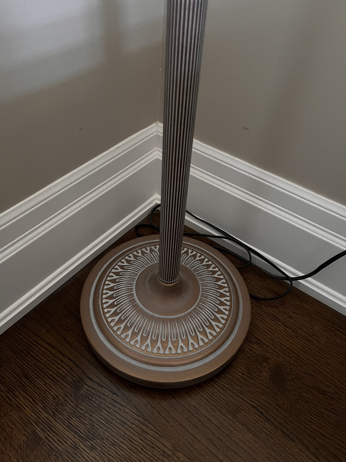 Floor Lamp image indicator(2)