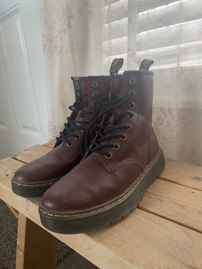 Doc Martens women’s size 8 cherry colour