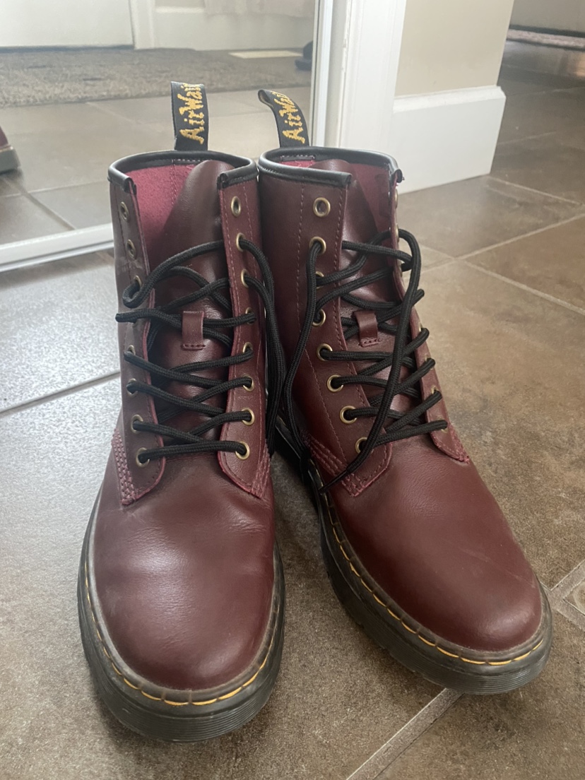 Doc Martens women’s size 8 cherry colour - photo 4