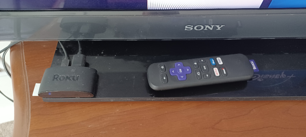 Sony TV with ROKU and remote - photo 3