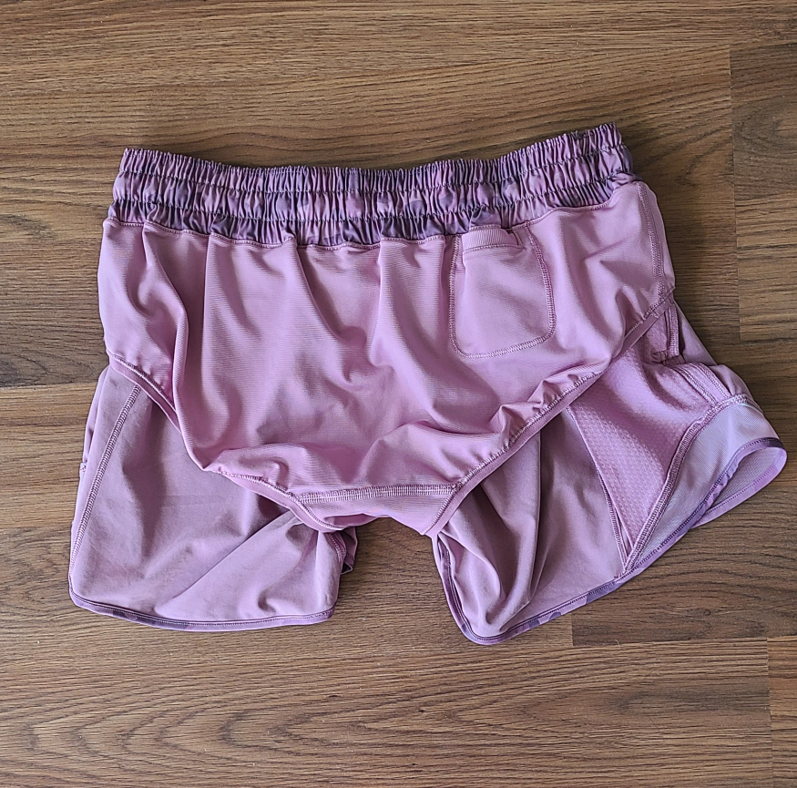 Lululemon Hotty Hot 4" shorts pink incognito size 8 - photo 4