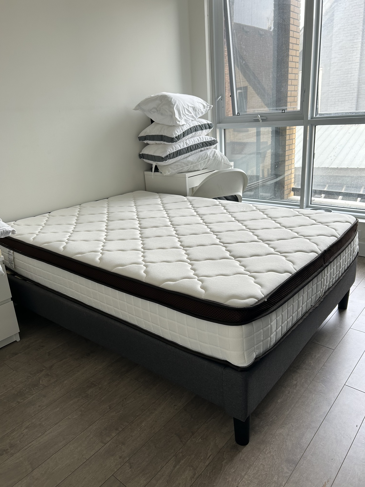 Mattress and bedrame - photo 2