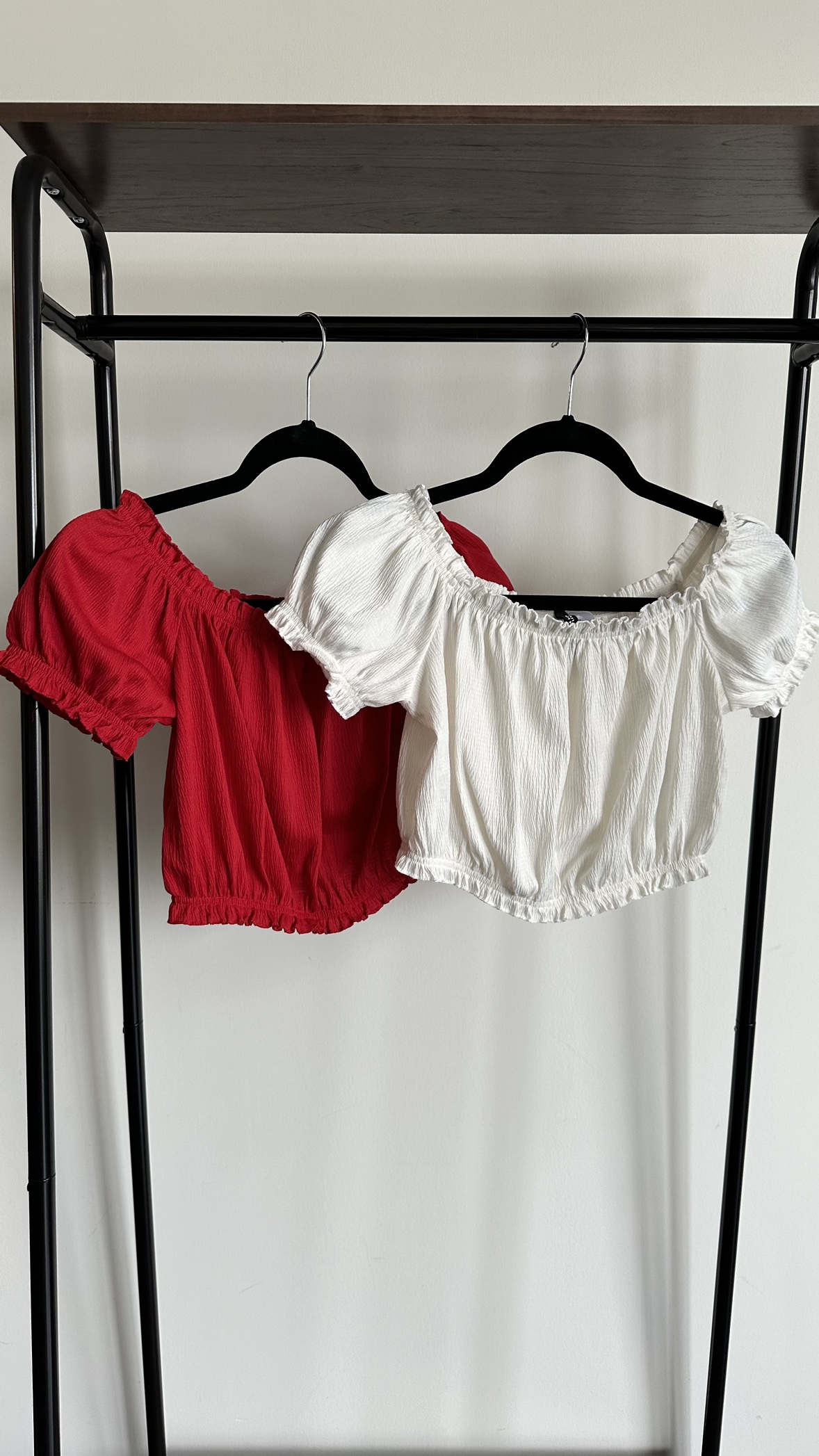 H&M cropped shirt thumbnail