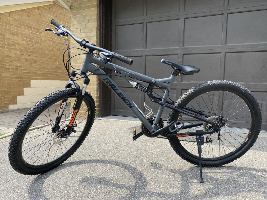 Raleigh 27.5” Bicycle Adult/Downhill Mountain Bike