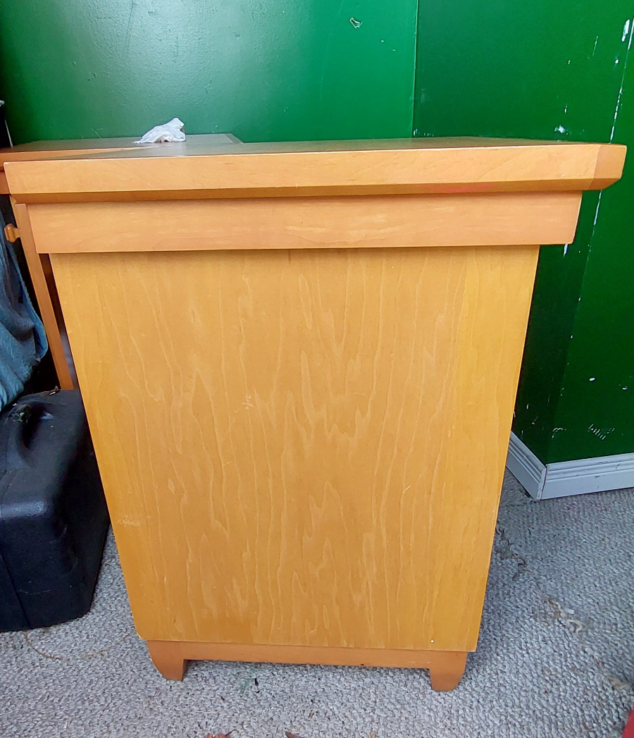matching bedside tables - photo 4