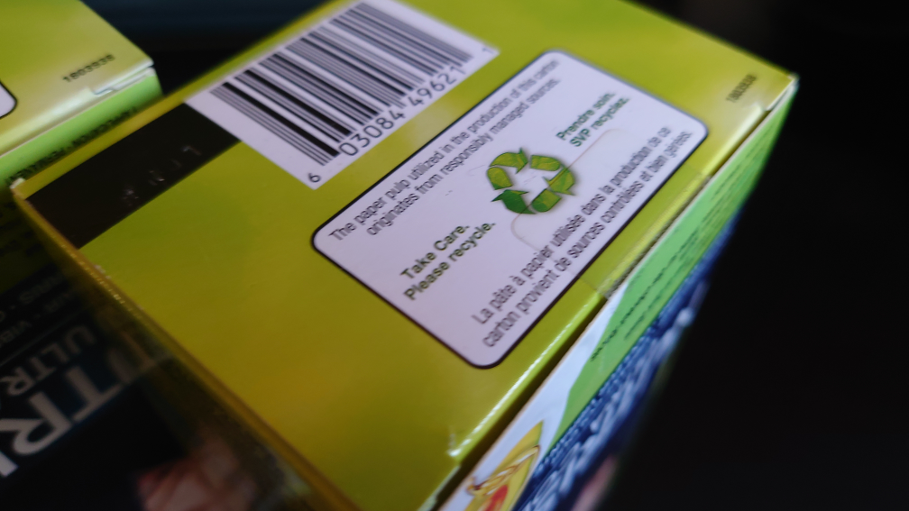 Garnier Nutrisse Ultra Color 310 Darkest Blue image indicator(4)