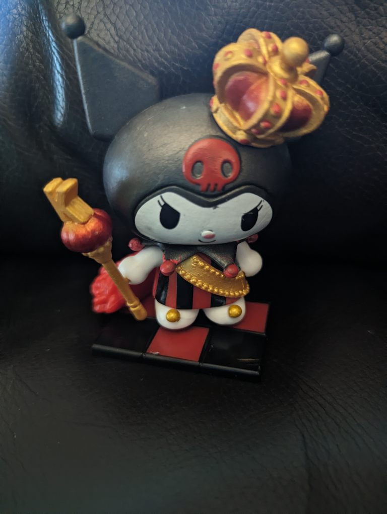 Kuromi figurine image indicator(2)