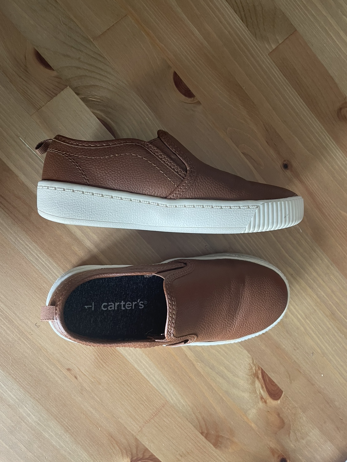 Carter shoes. Size 1. Worn twice. - photo 2