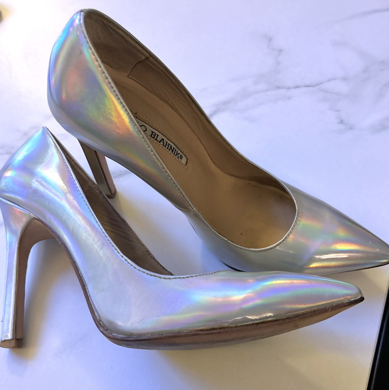 Manolo Blahnik shoes image indicator(4)