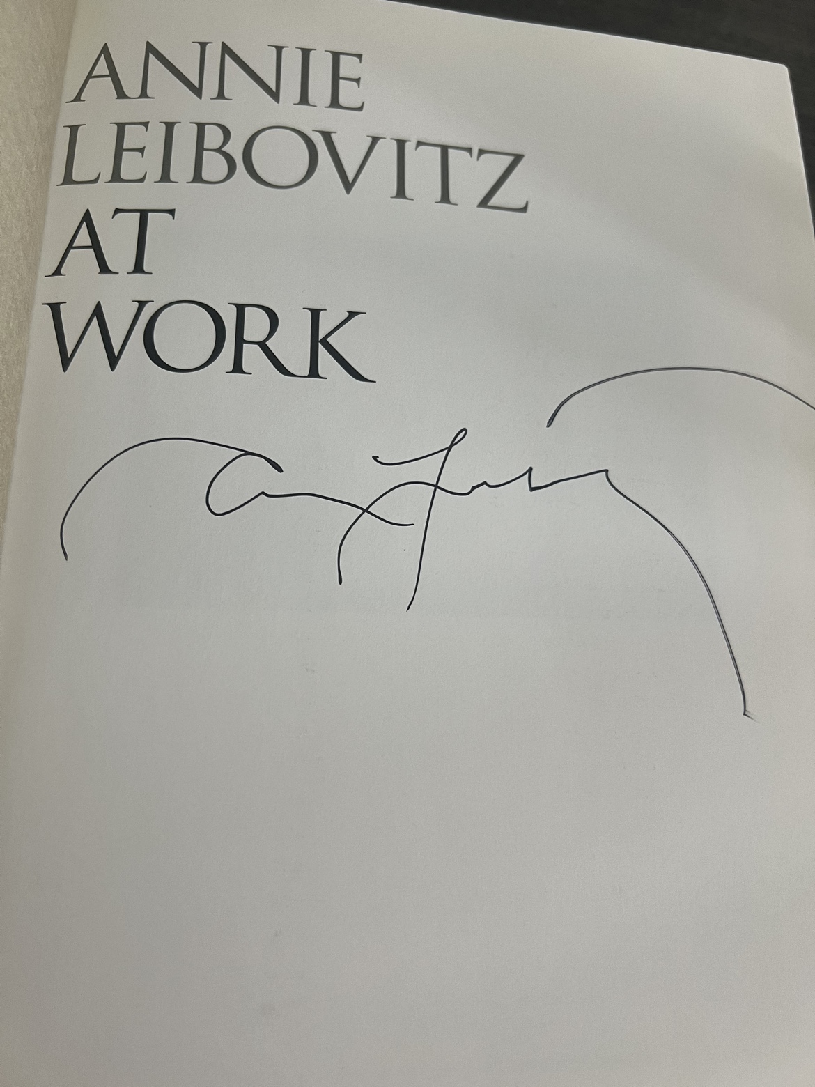 Signed first edition Annie Leibovitz book image indicator(3)