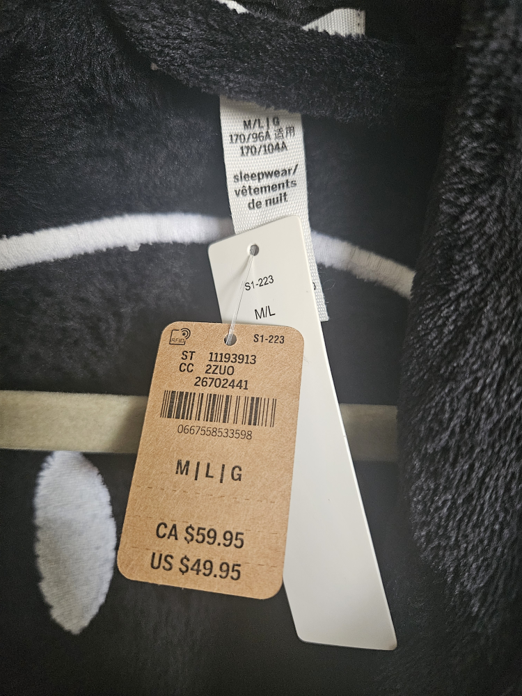 New with tags Pink Robe image indicator(3)