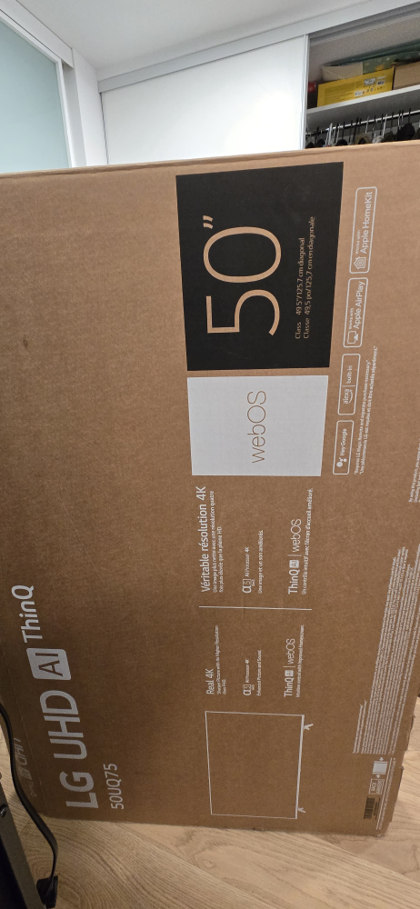 LG 50 SMART TV - photo 2