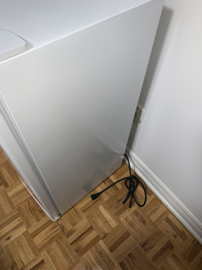 Mini refrigerator