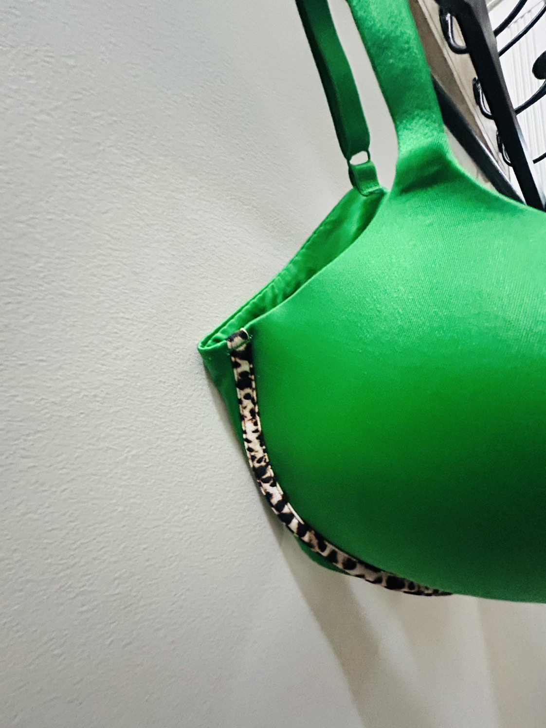 Victoria’s Secret wireless balconete Bra image indicator(6)