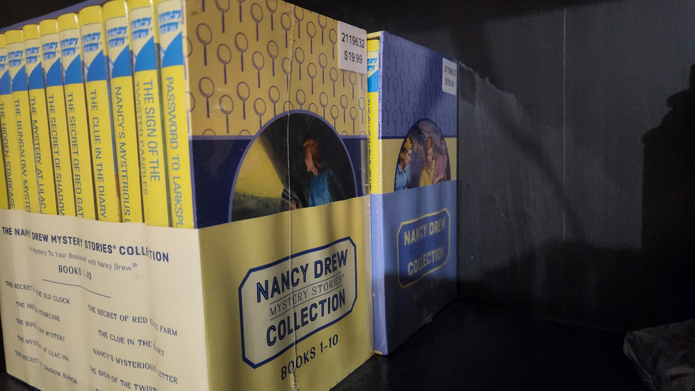 (1-20)The Nancy Drew Mystery Stories Collection image indicator(2)