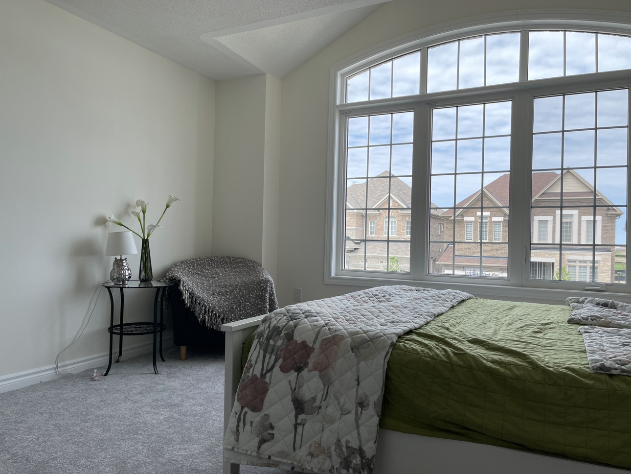 1 bedroom with full washroom thumbnail