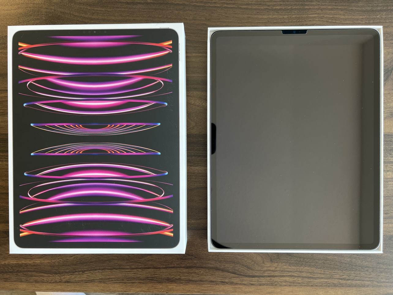 iPad Pro 12.9-inch (6th generation) 256GB - Perfect Condition - photo 2