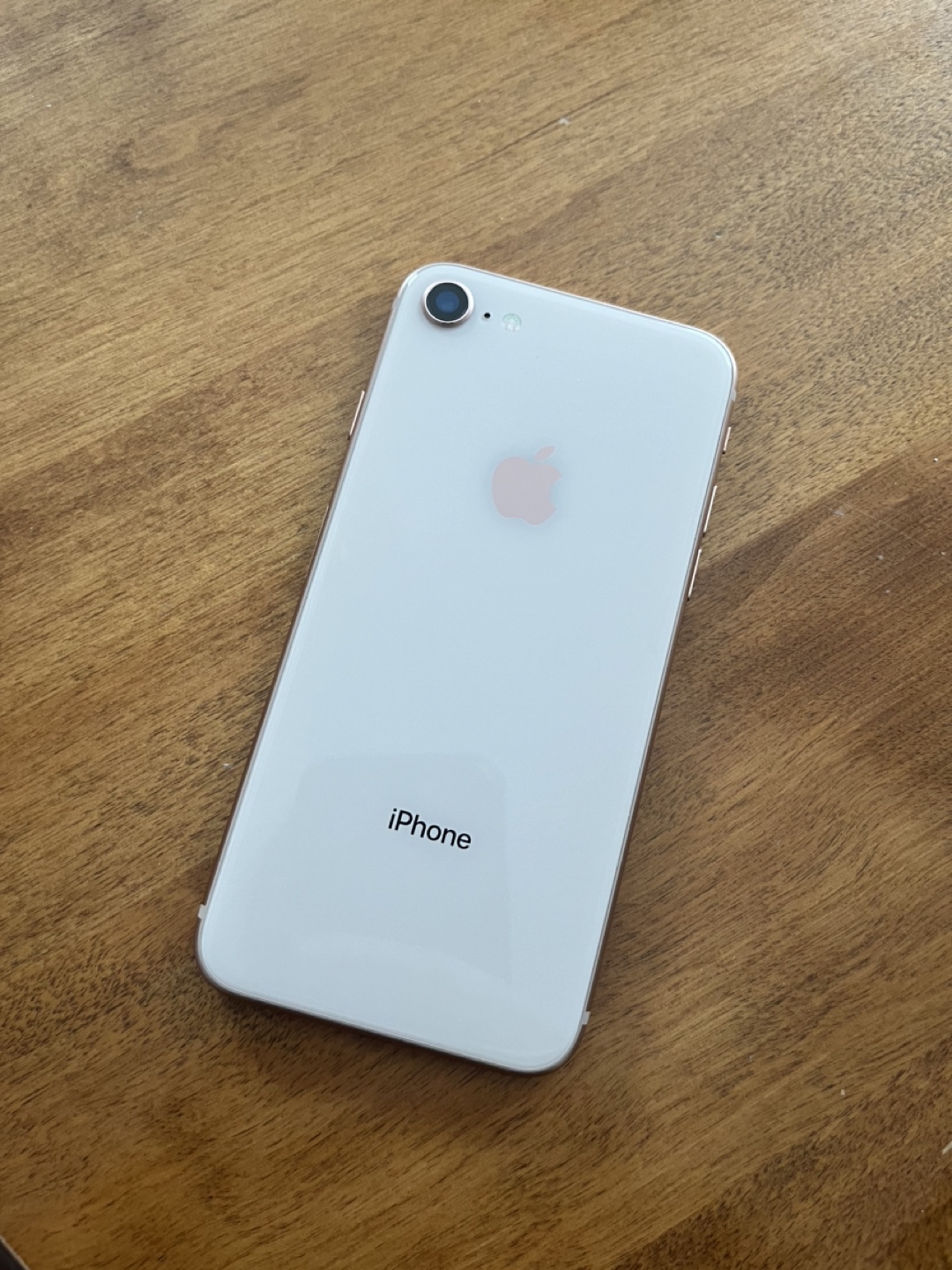 iPhone 8 - photo 4