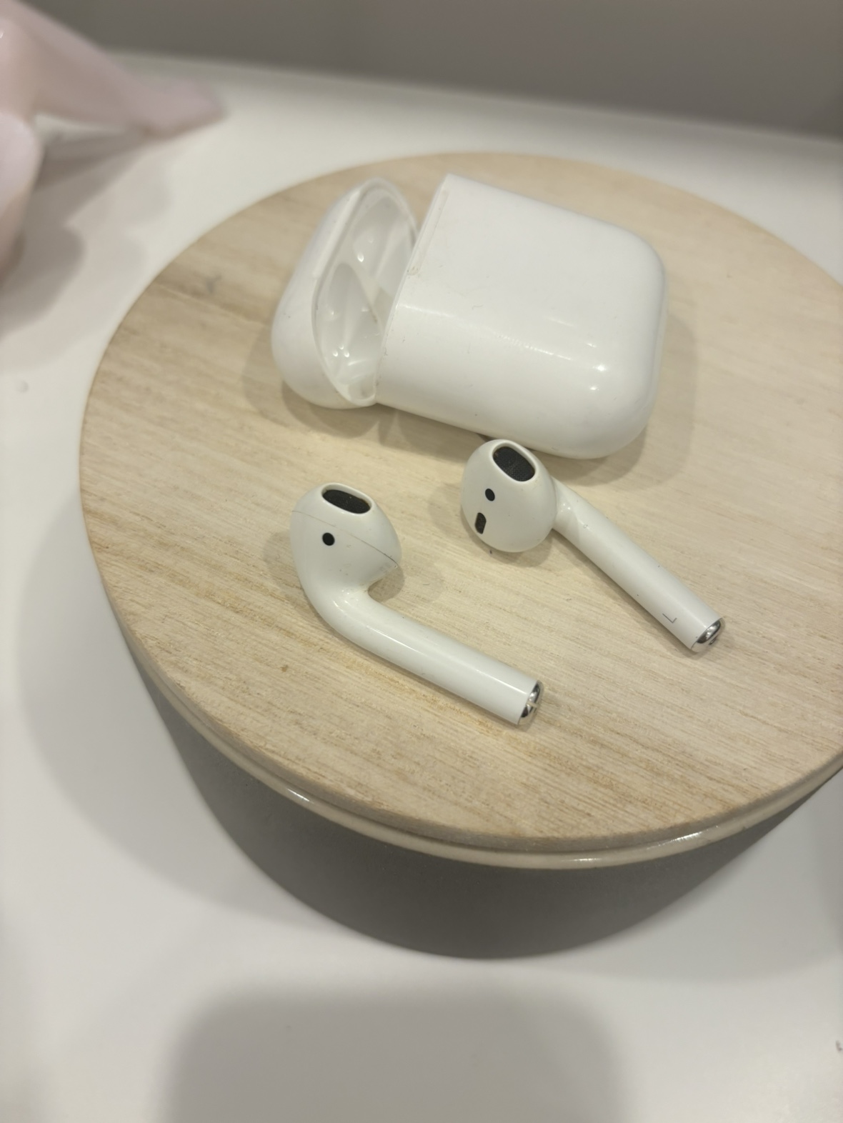 1st Generation AirPods - photo 5