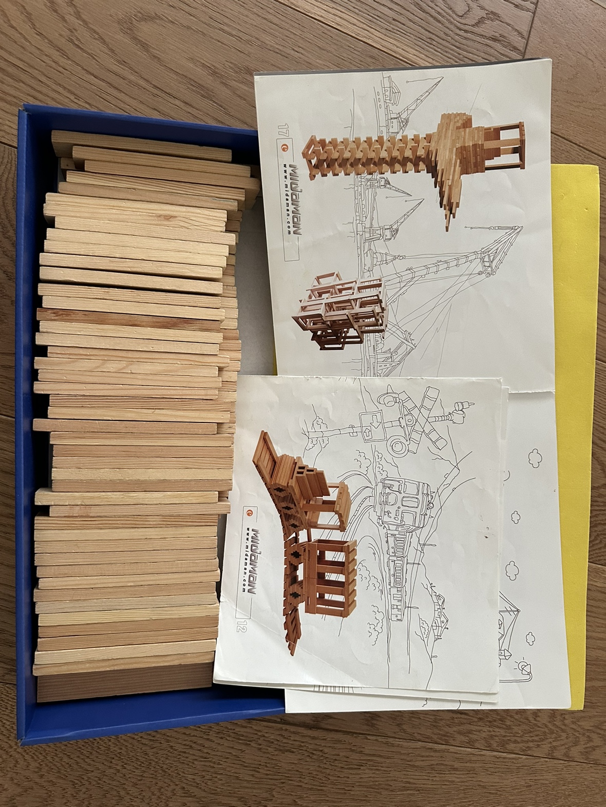 Wooden bricks build thumbnail