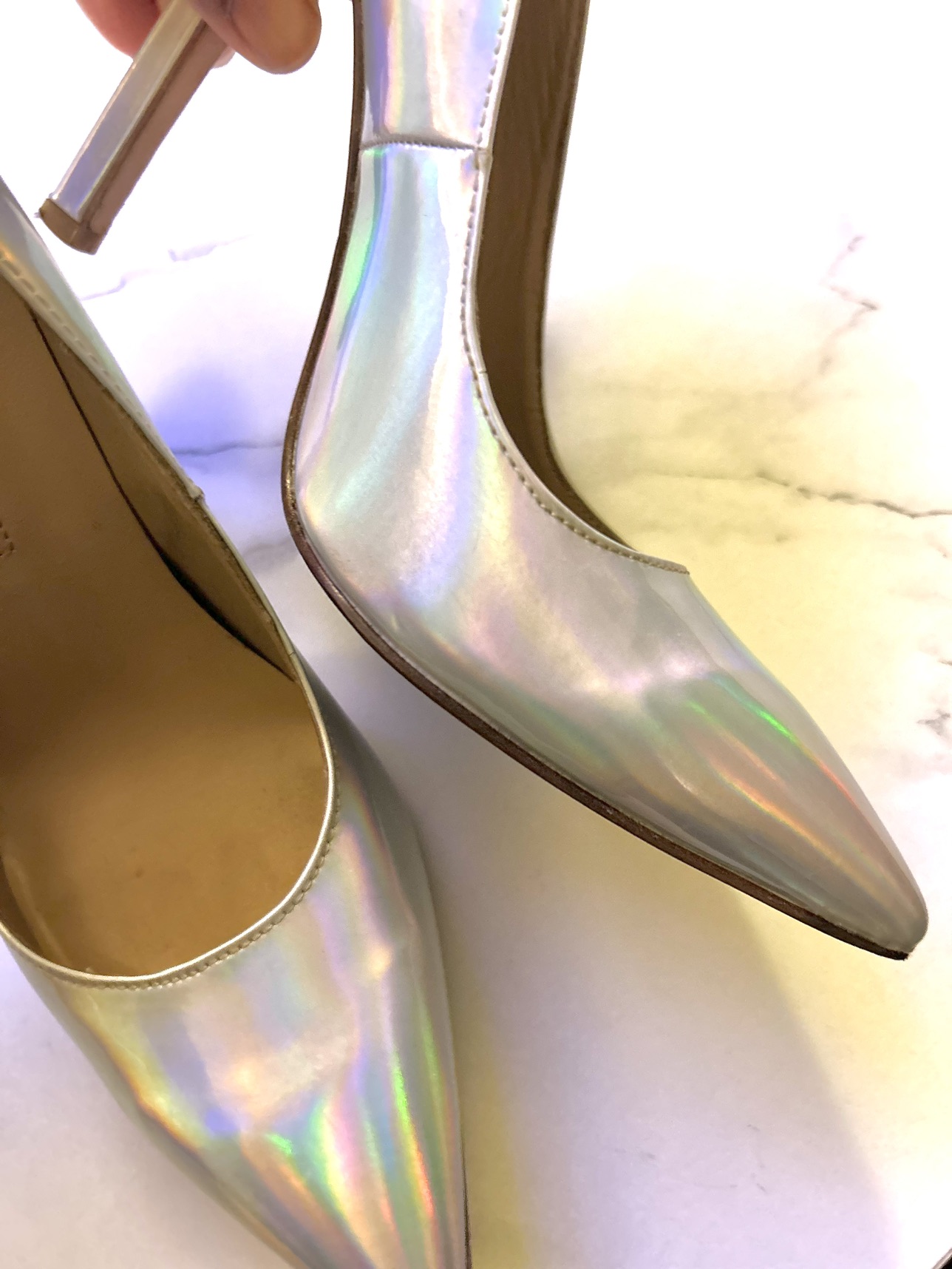 Manolo Blahnik shoes image indicator(6)