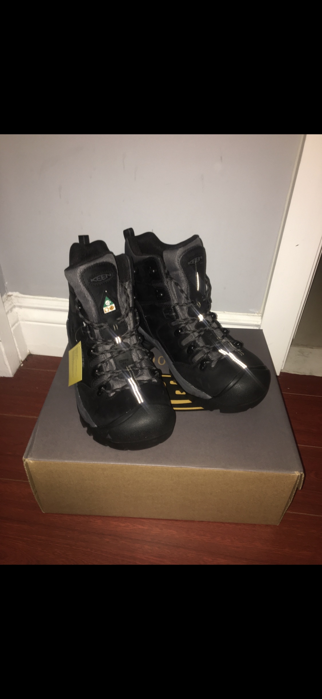 Keens steel toe boots - photo 2