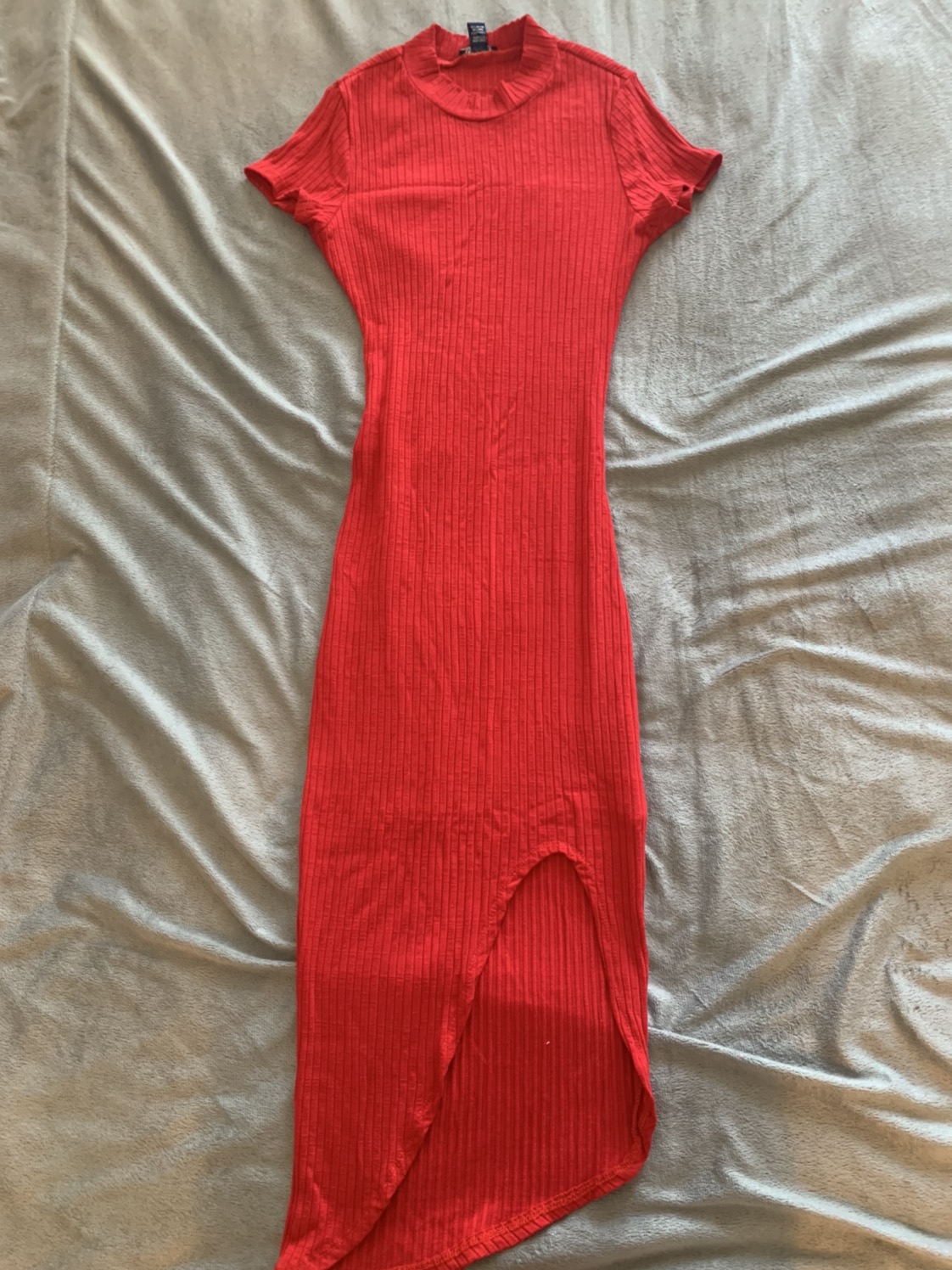 Short sleeved red dress thumbnail