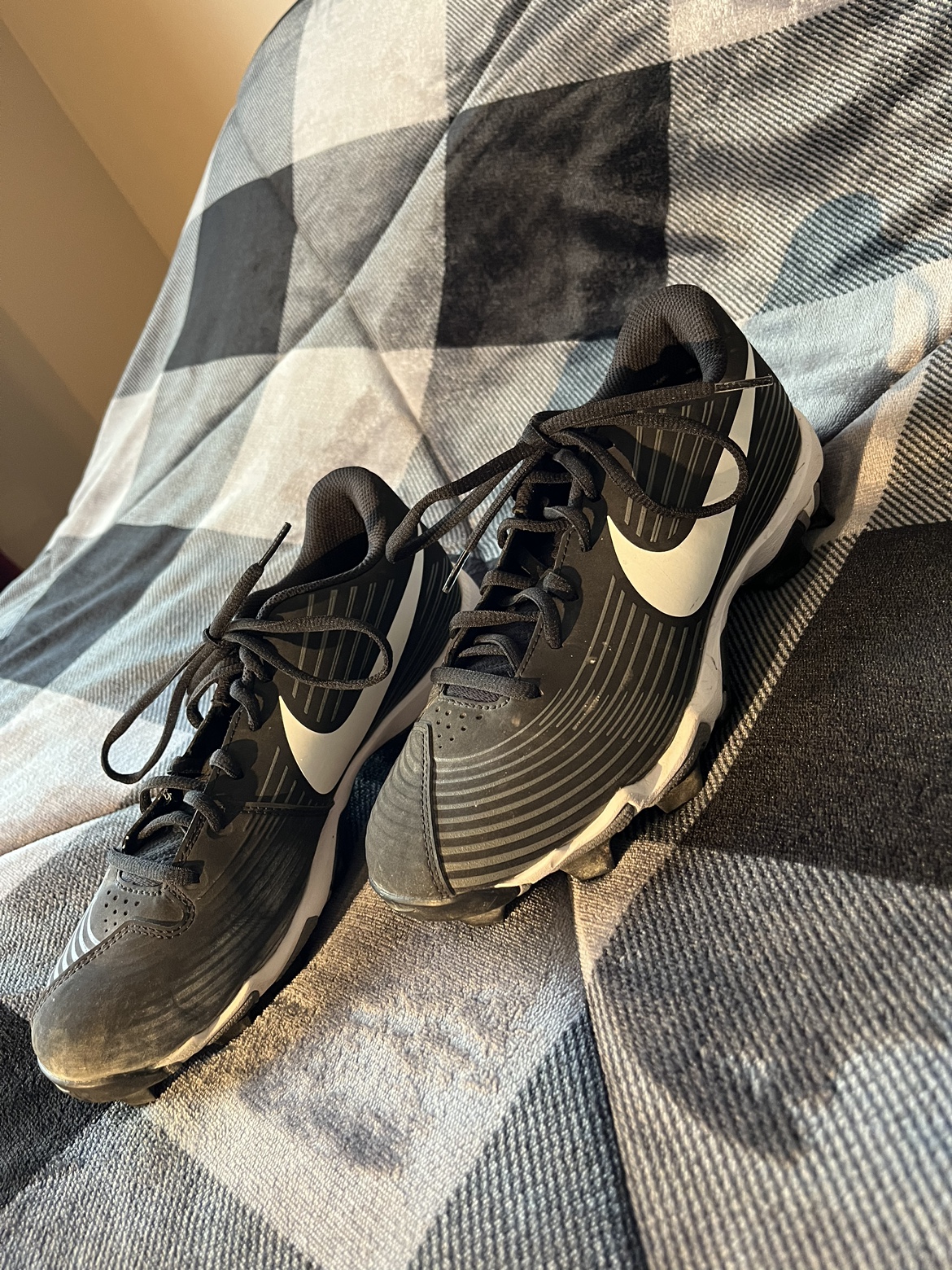 Nike cleats, size 8 womens - photo 2