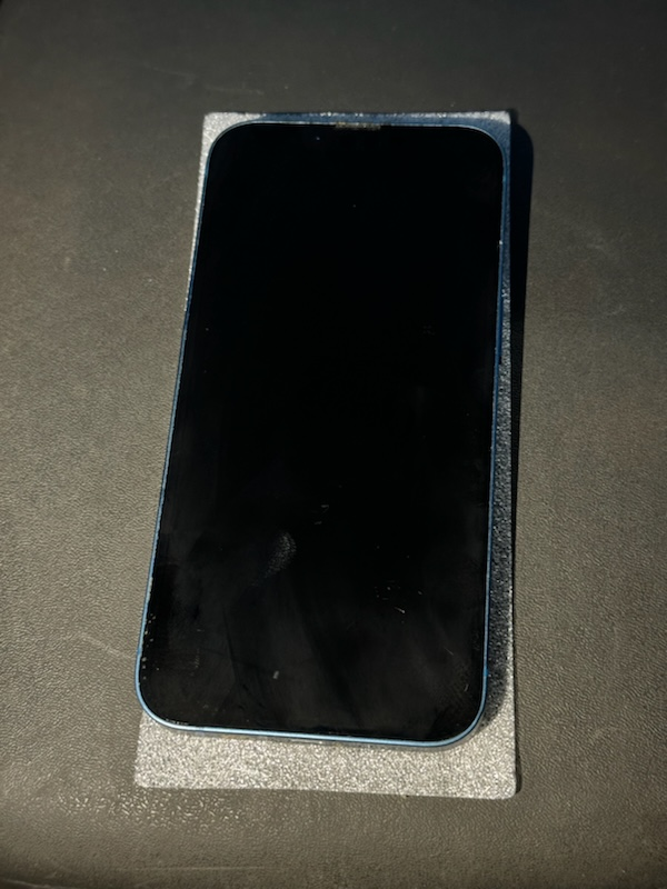 iPhone 13 Blue 128GB Good Condition w. Case image indicator(2)