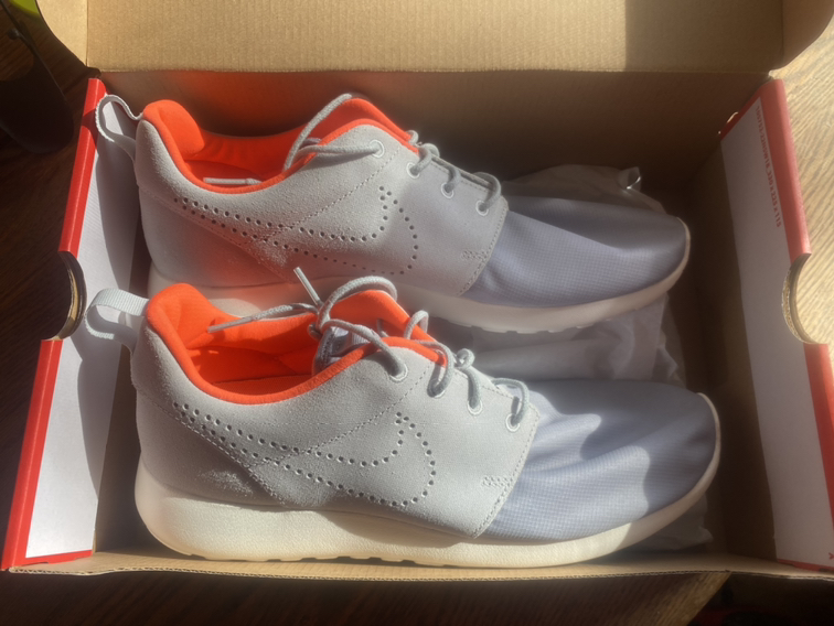 Nike roshe one premium thumbnail