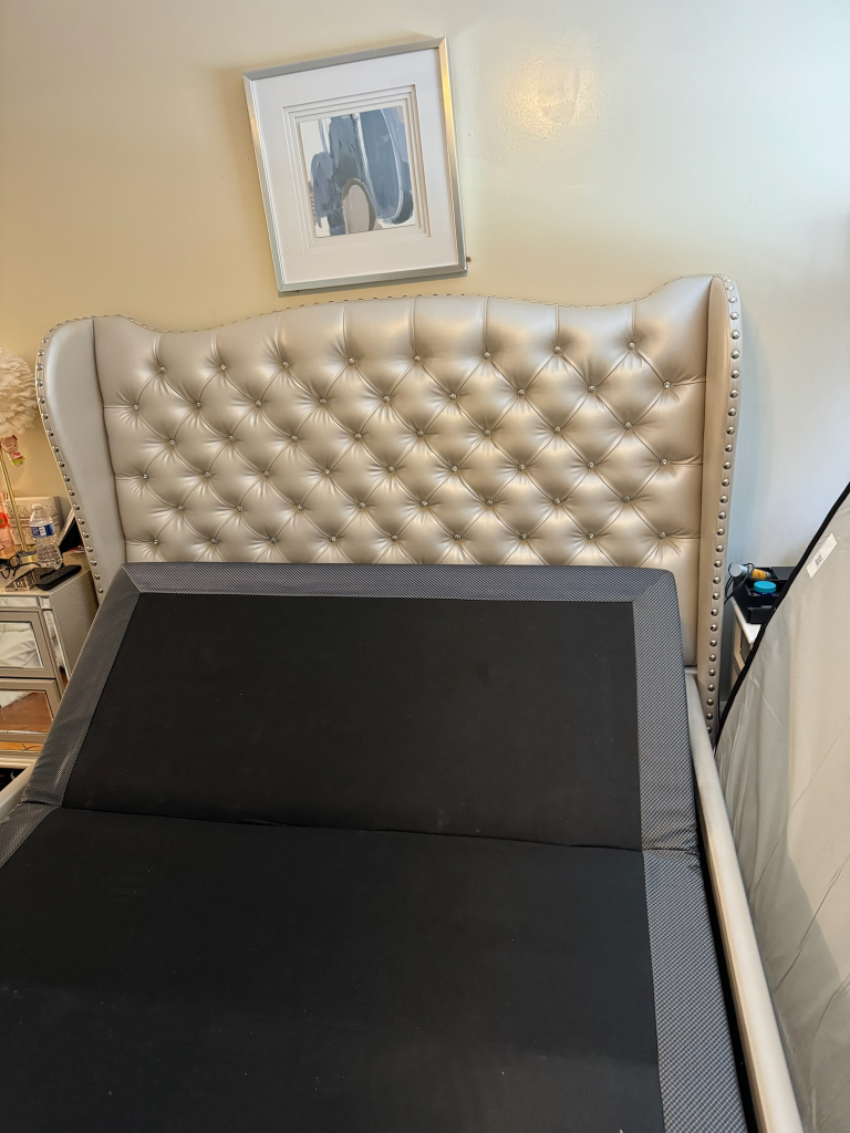 Raymour & Flanigan Bed Set with Beauty rest Smartmotion Base - photo 2