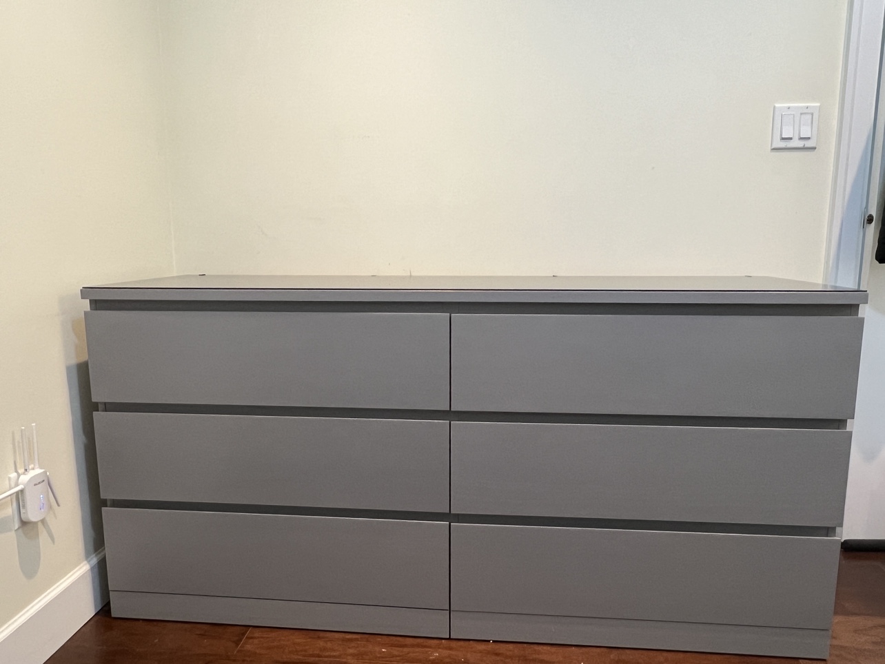 MALM 6-drawer dresser, grey with glass top